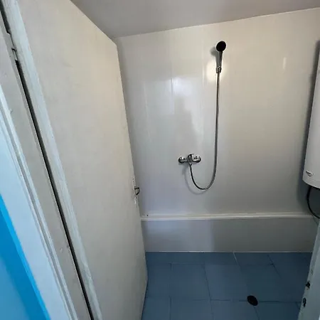 Blue House 1914 בית הארחה *