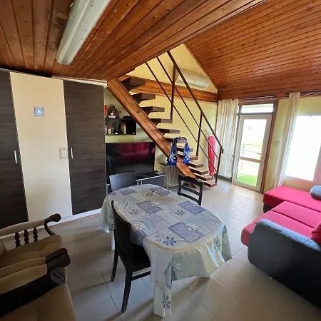 Blue House 1914 בית הארחה *