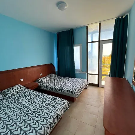 Blue House 1914 בית הארחה סינמורץ